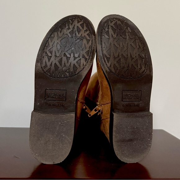 Girls size 3 Michael Kors, suede knee high boots. Like new. Worn once. Gorgeous! - Picture 14 of 14